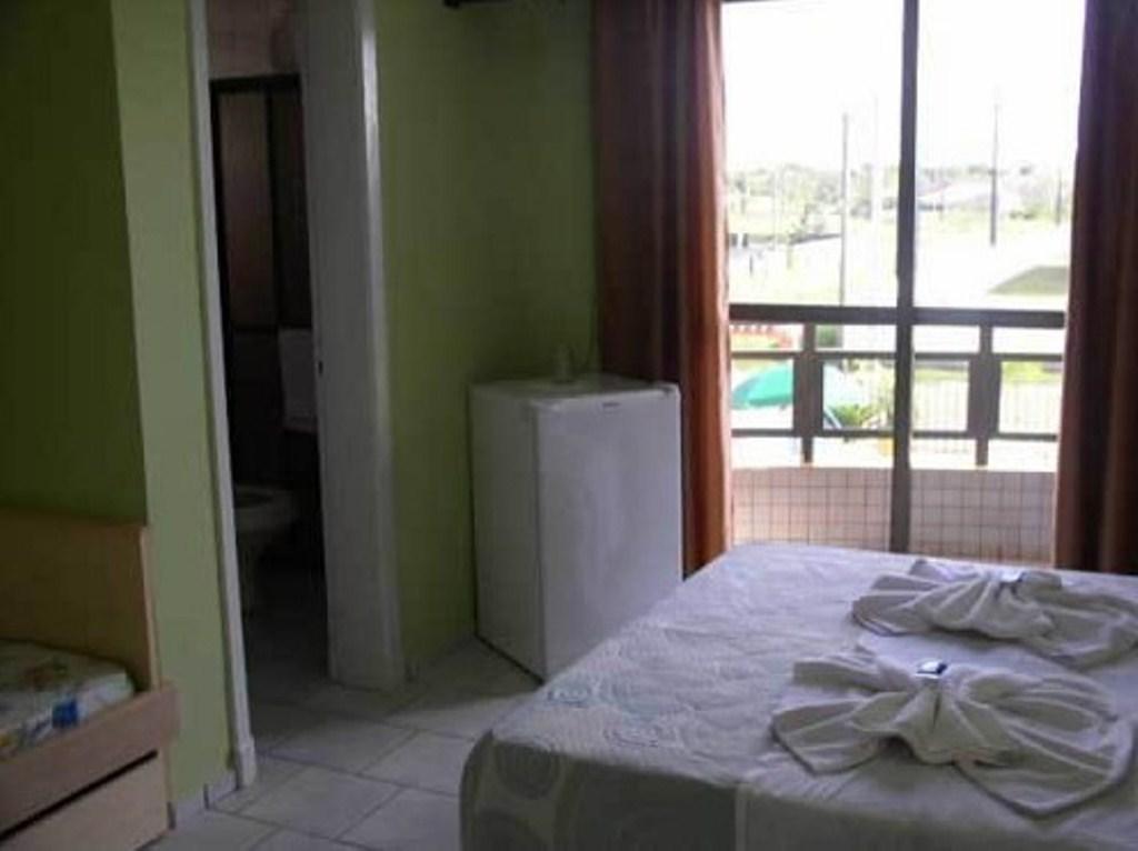 Hotel Pousada Mineirinho Balneário Praia do Leste Habitación foto